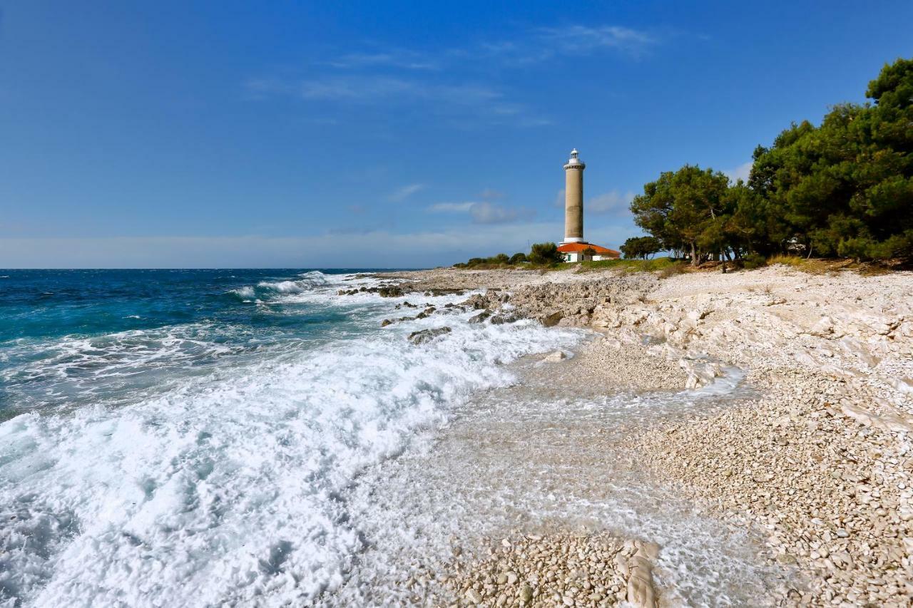 Holiday Home On Dugi Otok - Otok Brbinj エクステリア 写真